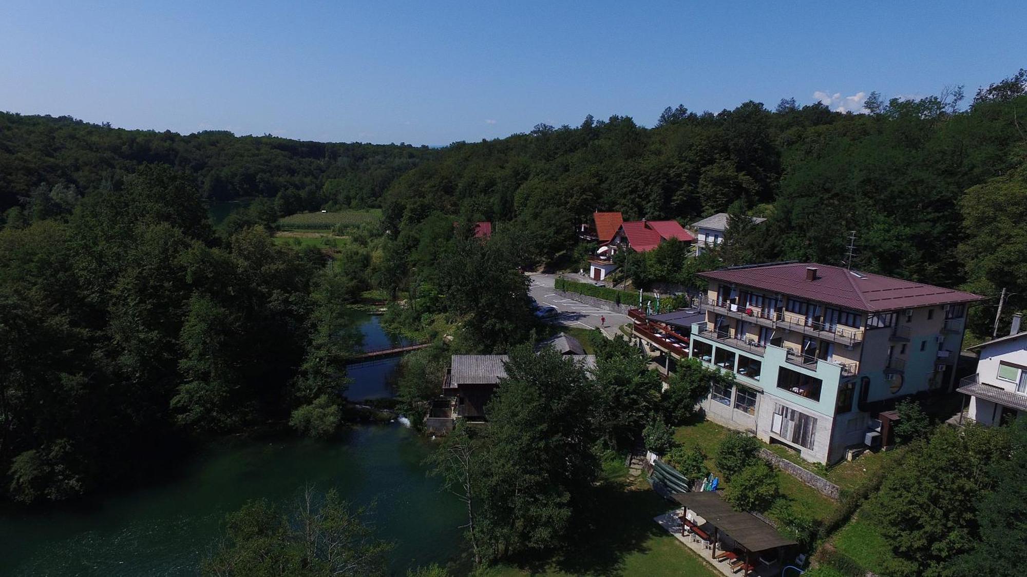 Bed & Breakfast Zeleni Kut Gornji Zvečaj Esterno foto