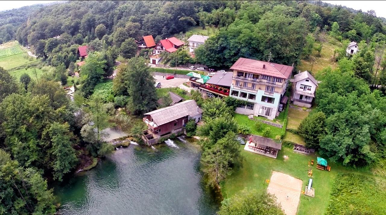 Bed & Breakfast Zeleni Kut Gornji Zvečaj Esterno foto